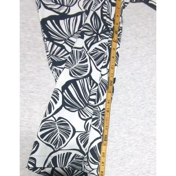 Talbots Sz 10 Petite Capris Tropical Print  Cotton Stretch Front Zip  Belt Loops - Picture 5 of 12